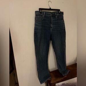 American Eagle mom Jean